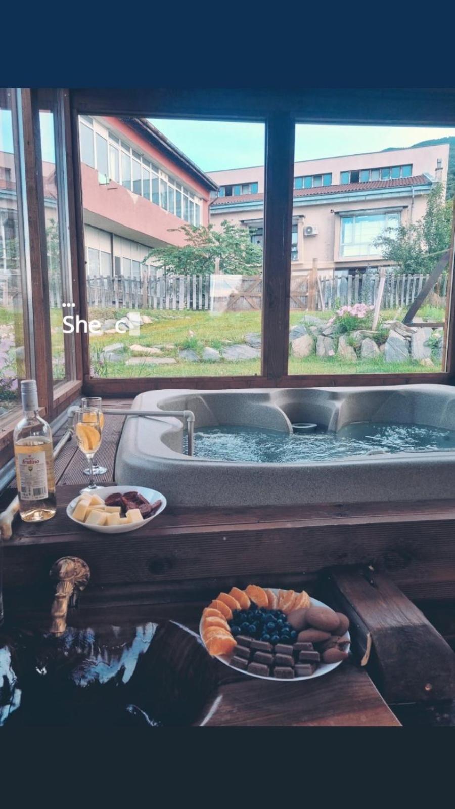 Hotel Тихият Кът Sapareva Banya Esterno foto